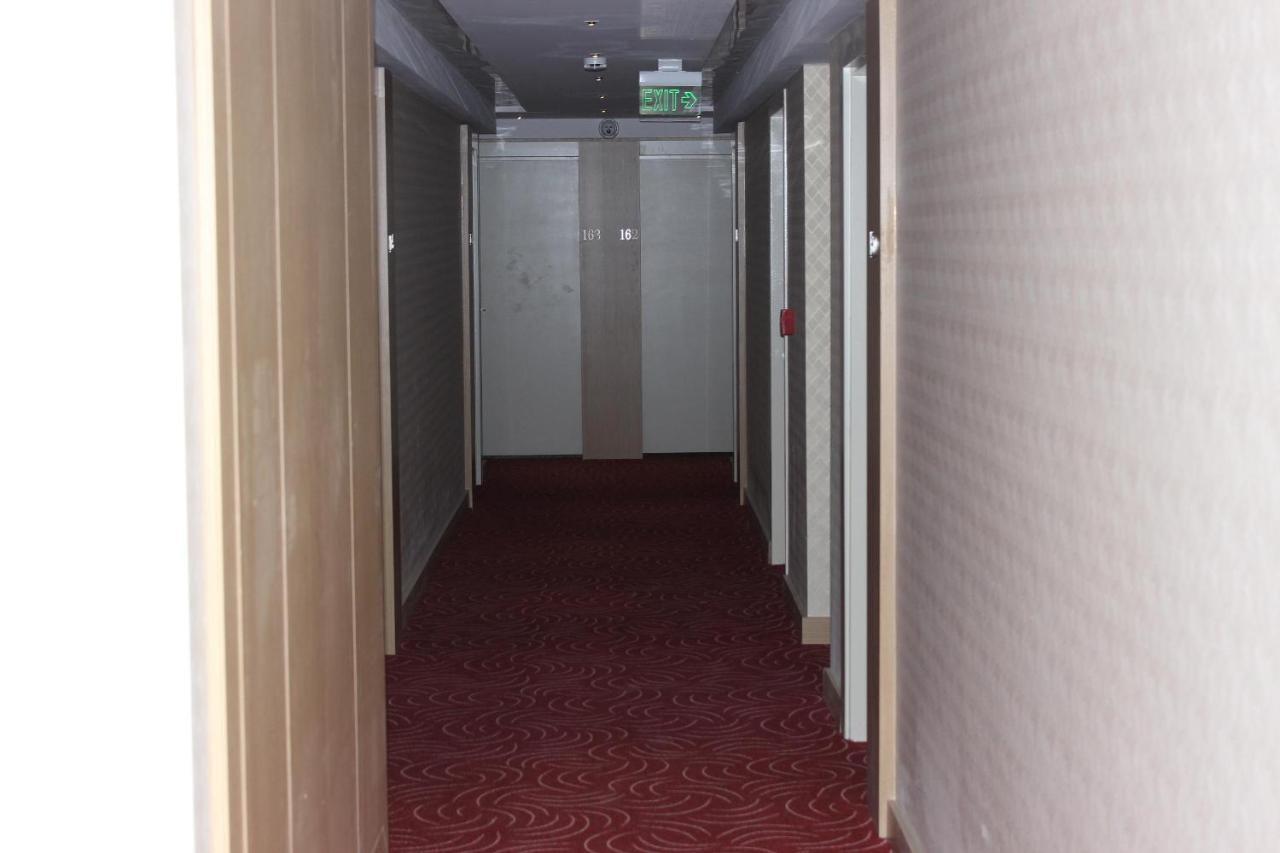 Kat11 — Photos 2